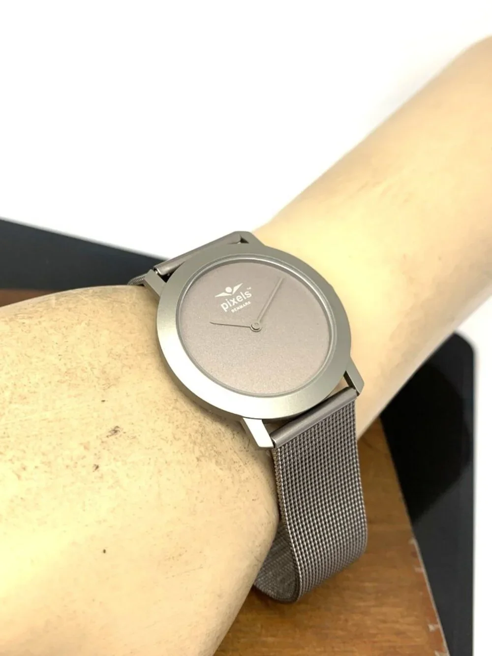 Pixels Denmark Unisex Watch Gray Dial Quartz Titanium Case Stainless Steel Band